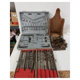 Wood Plains, Shelf, Sockets & More