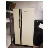 General Electric Side By Side Fridge And Freezer