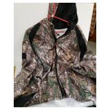 Mens XL Hooded Jacket With Hood