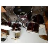 Pearl Roadshow Drum Set With Drum Sticks
