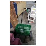 Scotts Accugreen 2000 Seeder