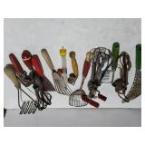 Assorted Kitchen Utensils