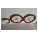 2 Holiday Plates And Dessert Bowl]