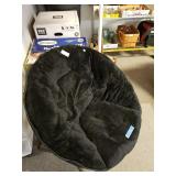Black Round Fleece Chair