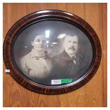 Picture in An Oval-shaped Frame