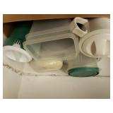 Assorted Plastic Ware