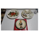 (3) Decorative Christmas Plates