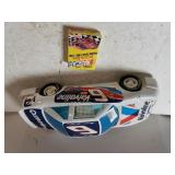Valvoline #6 Plastic Model Car & Trading Cards
