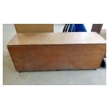 Wooden Storage Box With Wheel - Lid Not Connected