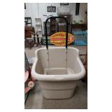 Suncast Rolling Bucket (For Garden Or Cooler