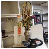 Mini Blind, Vase With Flowers And Black & Decker