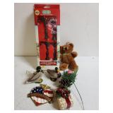 Lemans Victorian Street Lamp, Duck Ornaments &