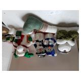 Stuffed Reindeer,  Caroling Snowmen,  Snowman