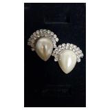 Vintage Pearl & Diamond-like - Signed Bluetooth