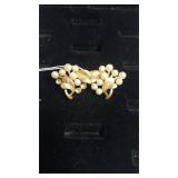 Vintage Trifari Clip-on Earrings - Gold Tone &