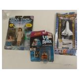 Star Trek, Lost In Space, And Hot Wings