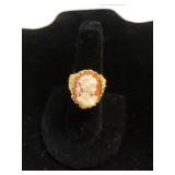 Ladies Size 6 Gold Tone Cameo Ring. No Markings