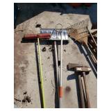 Broom, Shovel. Auto Gafe