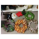 Wreaths And Christmas Decor