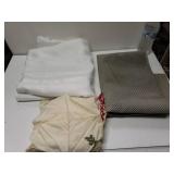 Tablecloth Hanks And Shelf Liner