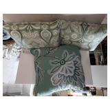 Teal/brown Pillows(5)