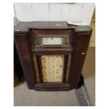 Vintage Silvertone Radio Model R101-614