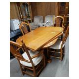 Oak Type Kitchen Table With 4 Chairs ( Has