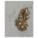 Vintage Pearl Earrings Clip On