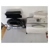 Black & Decker Belgian Waffle Maker & GE Contact