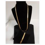 Gold Tone Necklace And Bracelet Set. No Markings