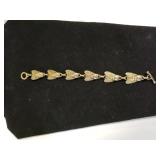 Ladies Gold Tone Horse fly  Bracelet No Markings