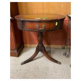 27" Round Wooden Table/Stand