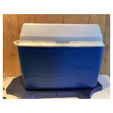 Rubbermaid 56 cooler with Tray
