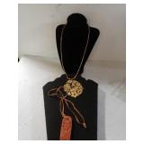 Clay Necklace & Gold Like Neck