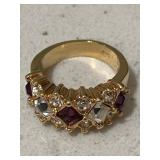 Vintage Gold Ring w/Garnets & Diamond Gemstones