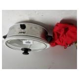 Parini Crock Pot With Christmas Cover