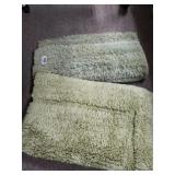 Green Bath Rugs