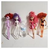 4 Monster High Dolls