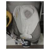 Graco Soothing Vibrations Baby Seat