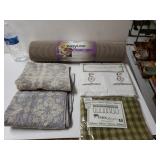 Roll Of Easy Liner,  Hand Towels Guest Towels And