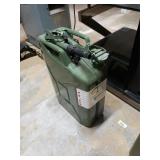 Wavian Fuel Tank. 5 Gallon.New