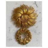 Vintage Trifari Brooches Lot