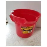 Rubbermaid Bucket