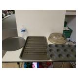 Microwave Tray. Pizza Pan, Muffin Pan And Cookie