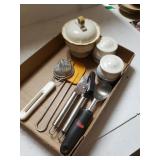 Kitchen Utensils,  Pfaltzgraff Salt/pepper