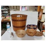 Baskets And Duck Border