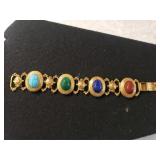 Vintage Ladies Goldtone Bracelet W/scarab Stones