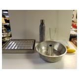 Roasting Pan, Bundt Pan, Tumbler And More