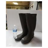 Servus Size 6 Rubber Boots
