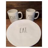 Rae Dunn 4 Plates & Two Mugs
